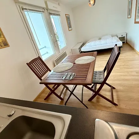 Charming Of 23 M2 In Apartment *